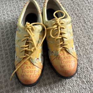 Icon leather golf and walking shoes for ladies, size 8.5. Tote, new.